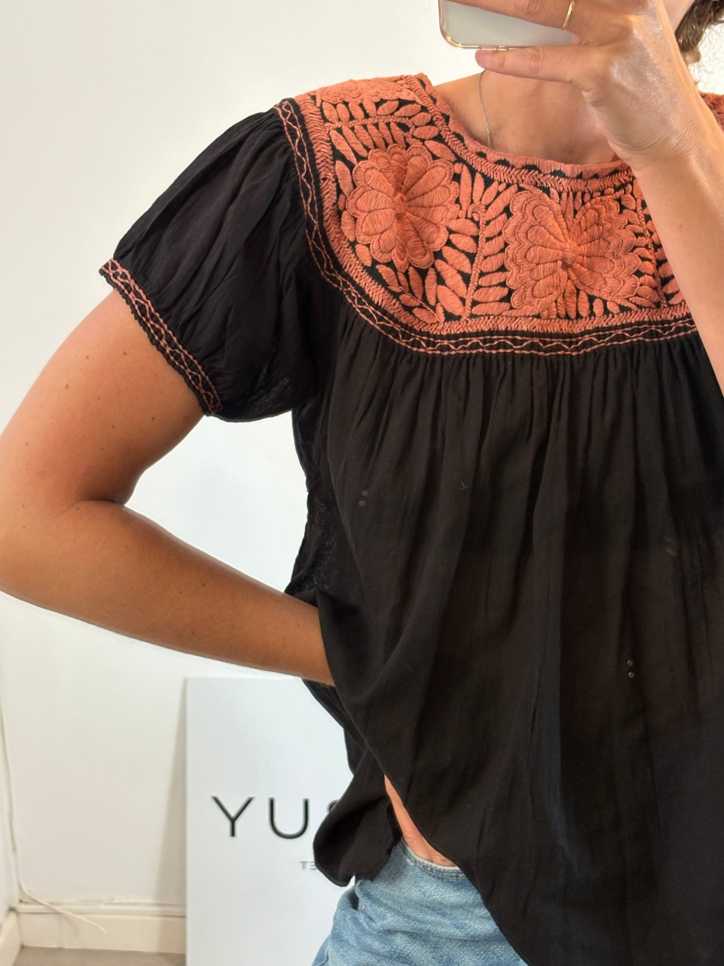 OTHERS. Black embroidered blouse. TS/M