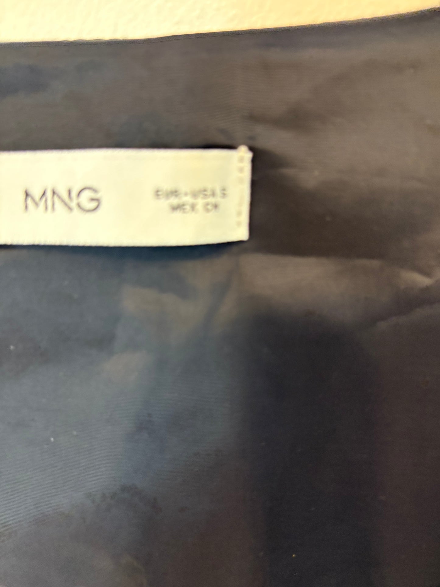 ZARA. Chaleco negro rayas