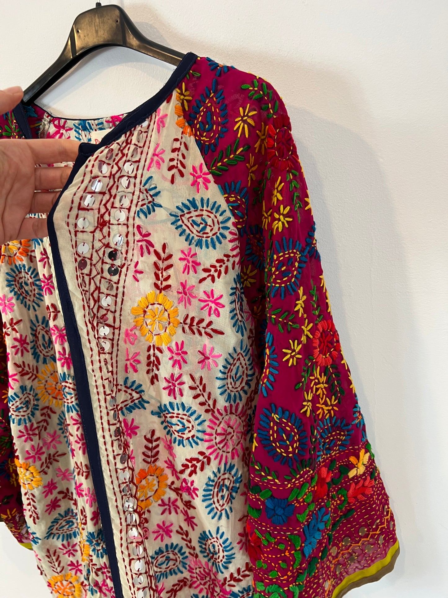 RED CHILLI. Embroidered Kimono Your(s)