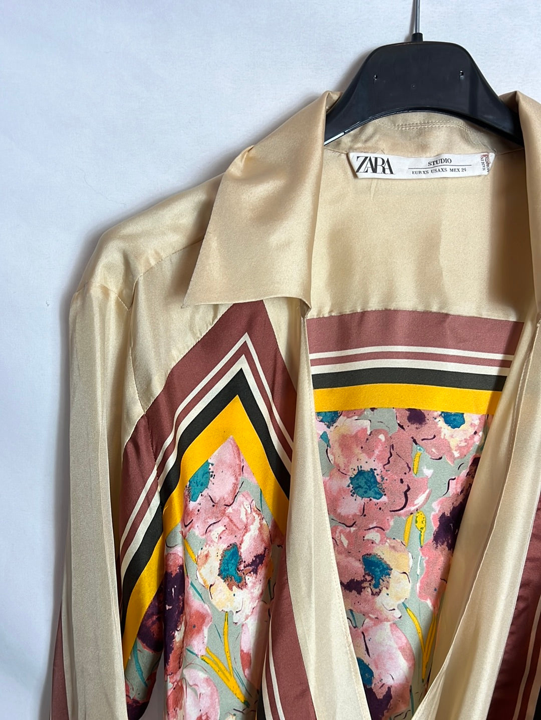 ZARA. Cross printed blouse. T XS/S