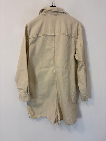 MANGO. Mono denim corto beige