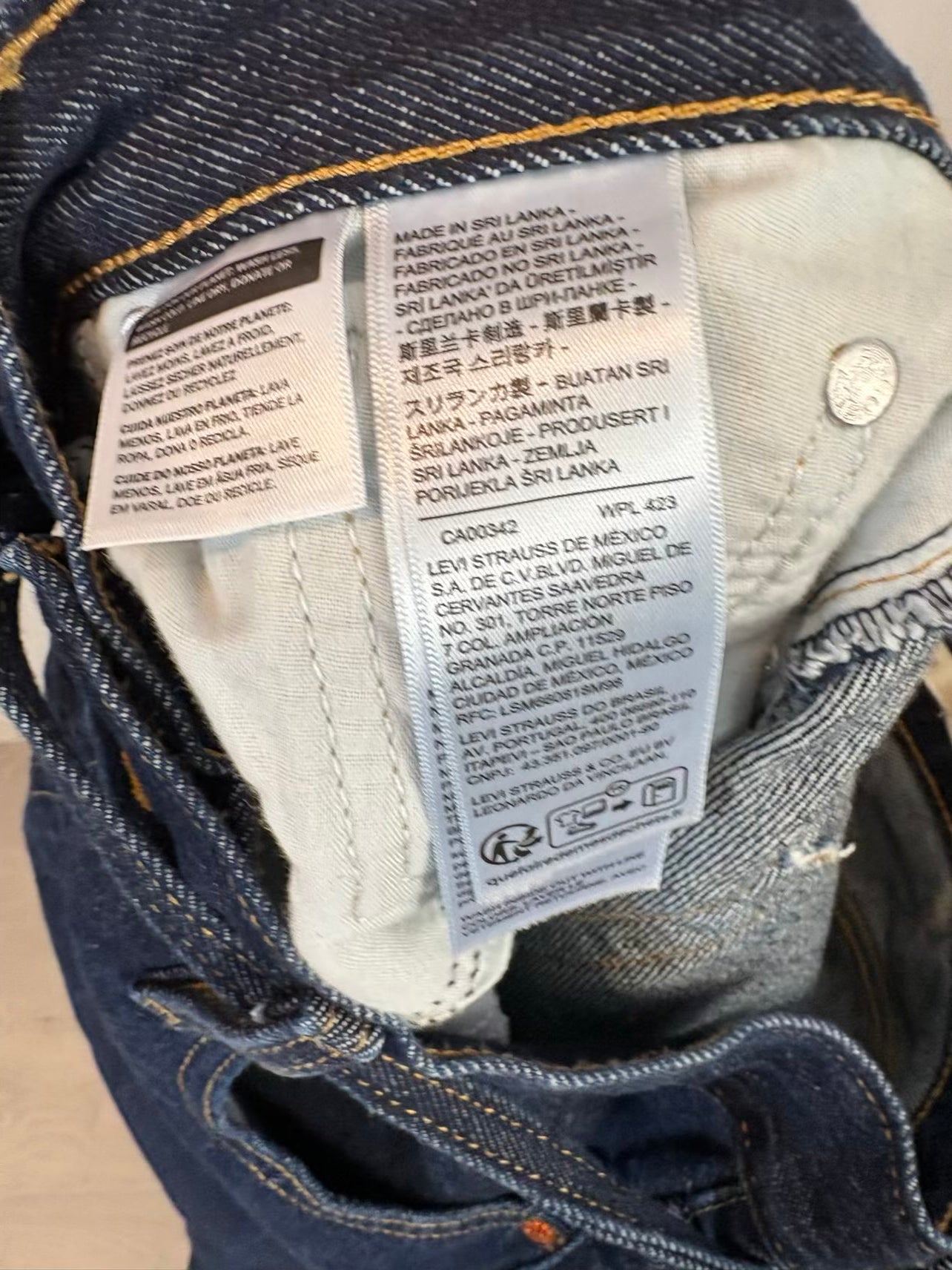 LEVI´S . Denim modelo Culotte lavado oscuro