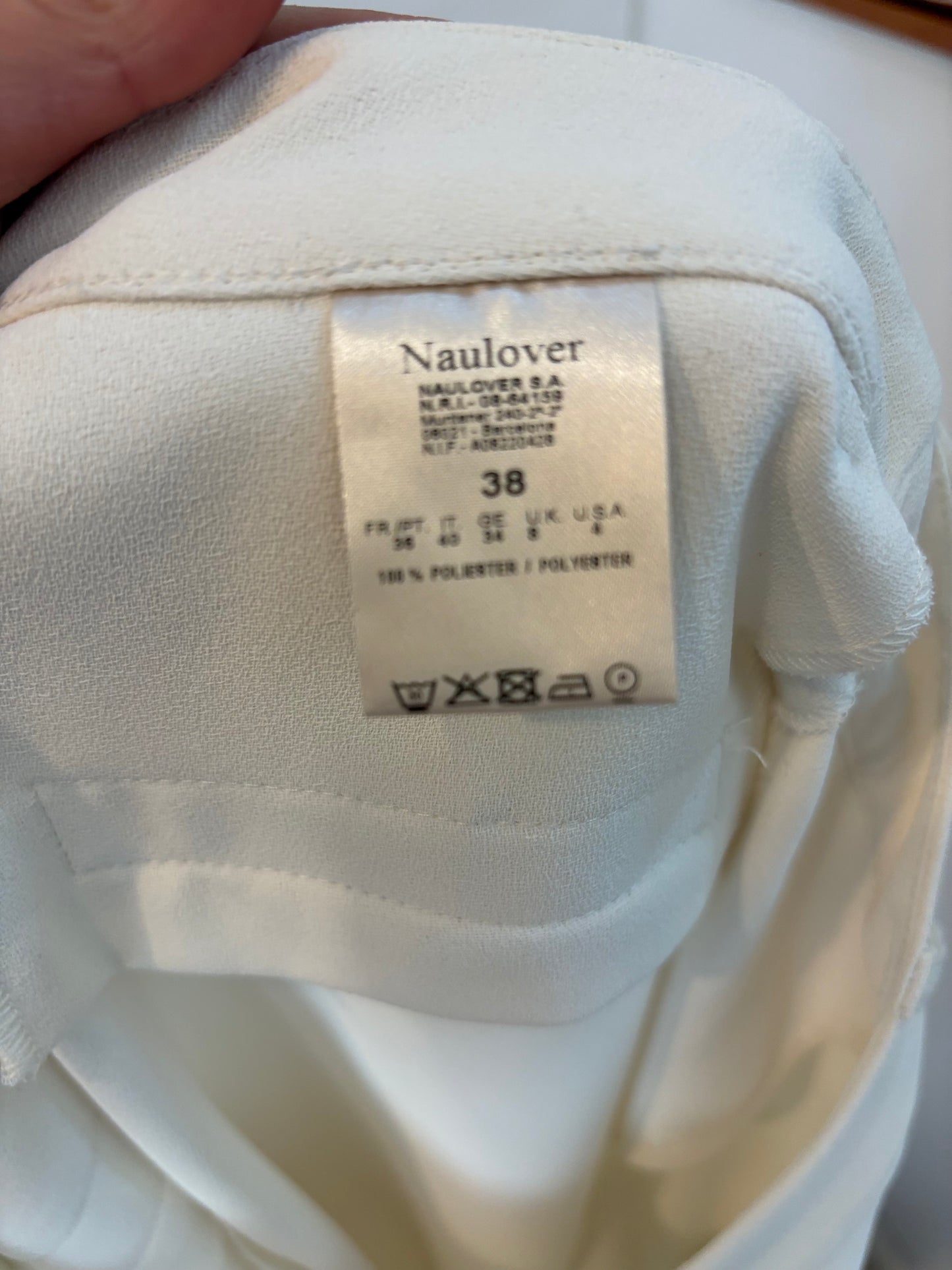 NAULOVER. Conjunto blanco roto fluido