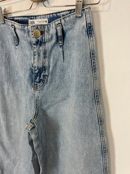 ZARA. Denim recto pinza. T 34