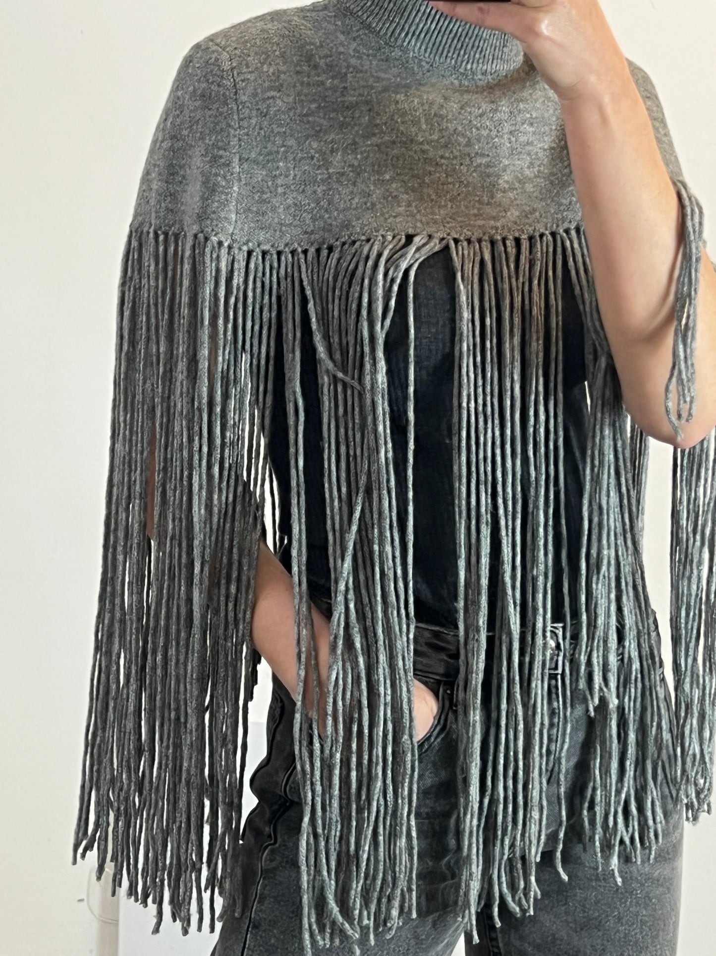 ZARA. Top punto gris flecos. T S/M