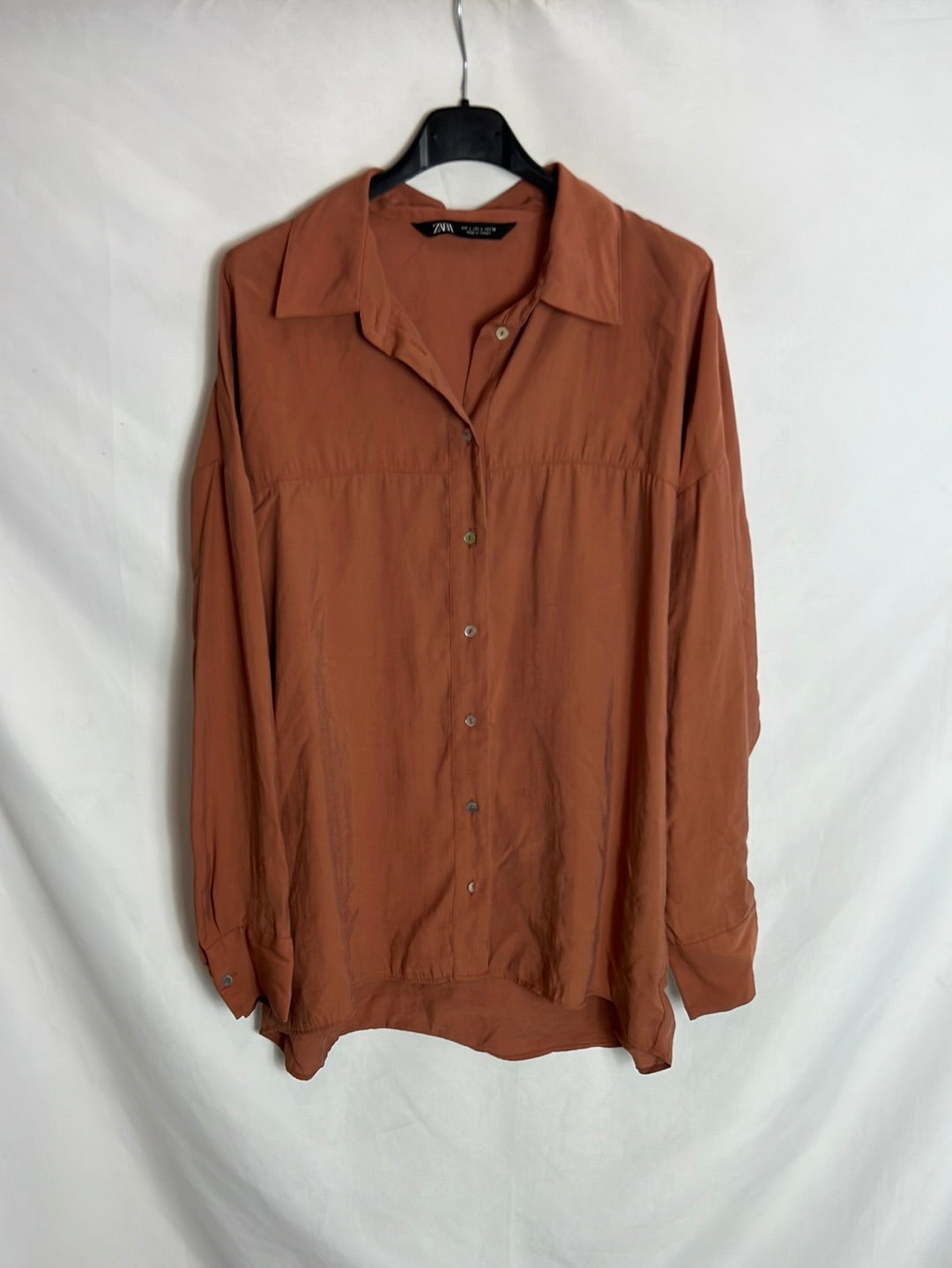 ZARA. Blusa caldero  fluida. T L