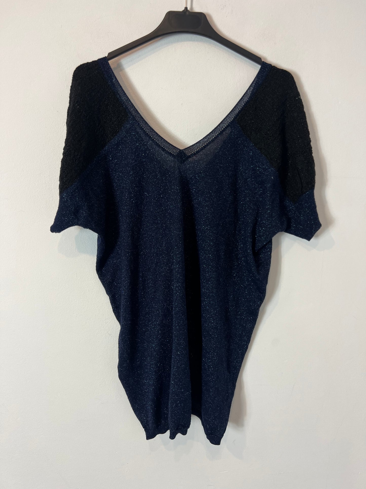 NAF NAF. Top doble textura hilos brillo. T S