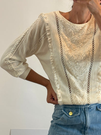 MASSCOB. Top manga larga detalles troquelados. T M