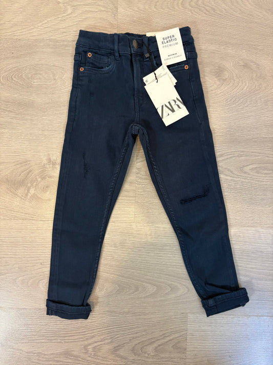 ZARA. Pantalón azul semi elástico. T 6 años