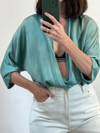 TCN. Top seda azul claro. T S