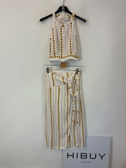 STRENA. Conjunto falta y top bordados