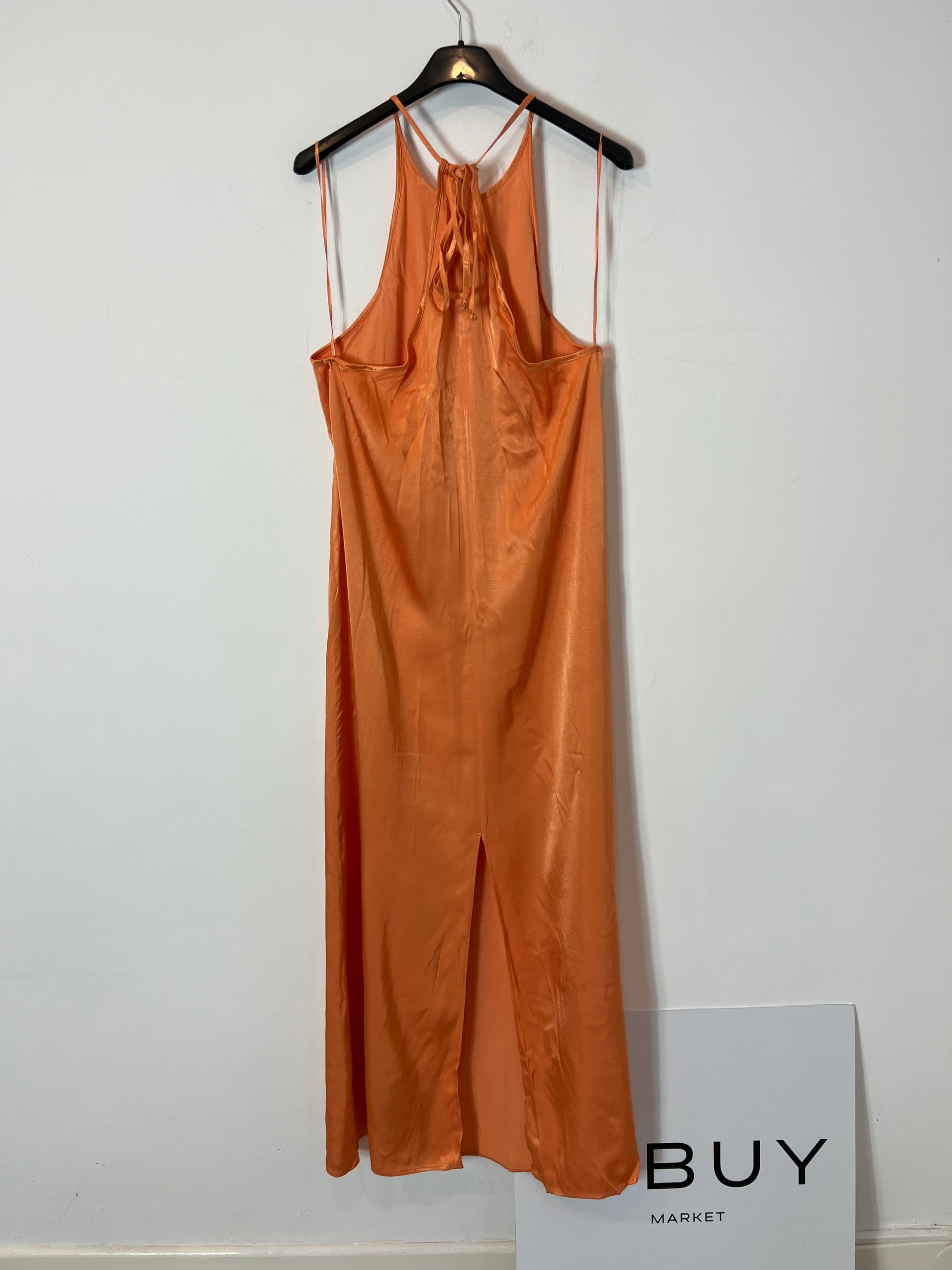 ZARA. Long orange satin dress. TM – Hibuy market ZARA. Long orange satin dress. TM – Hibuy market
