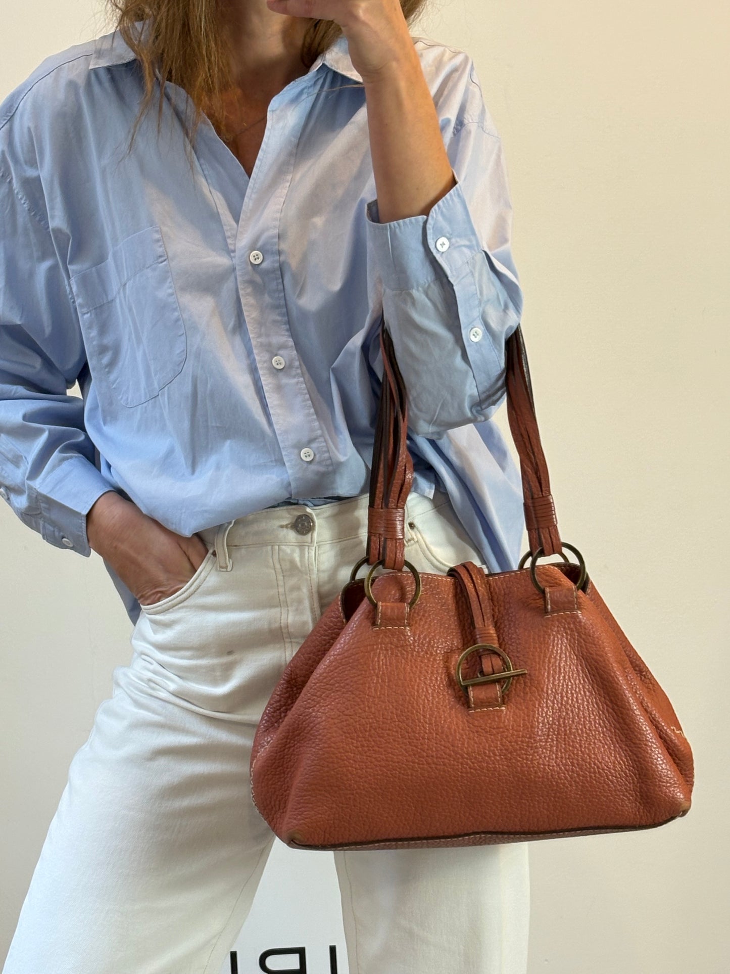 CAROLINA HERRERA. Bolso de hombro piel asa multiple