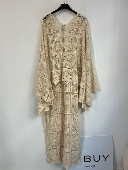 OTRAS. Vestido crochet aberturas