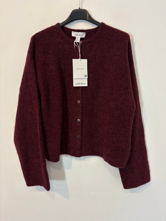 &OTHER STORIES. Chaqueta burdeos con alpaca