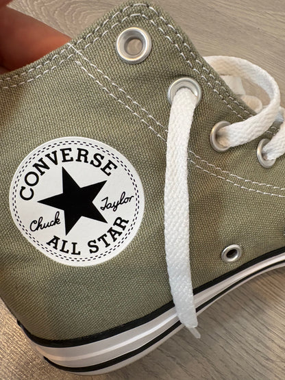CONVERSE. Zapatilla verde modelo Chuck Taylor. T 37.5
