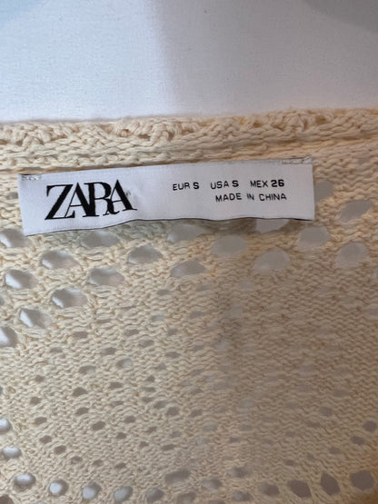 ZARA. Top calado beige. T S