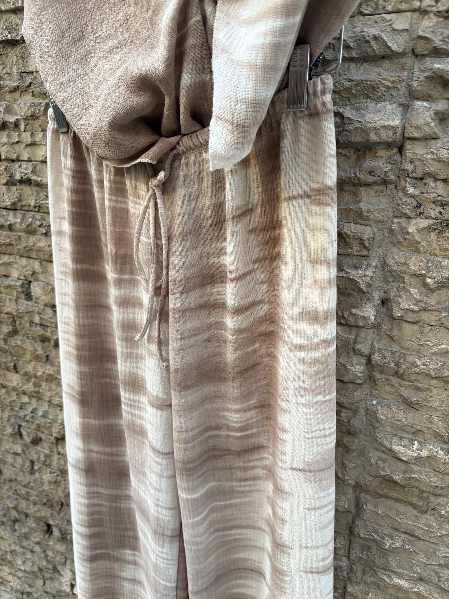 ZARA. Conjunto estampado tie dye