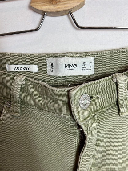 MANGO. Denim recto verde claro. T 36