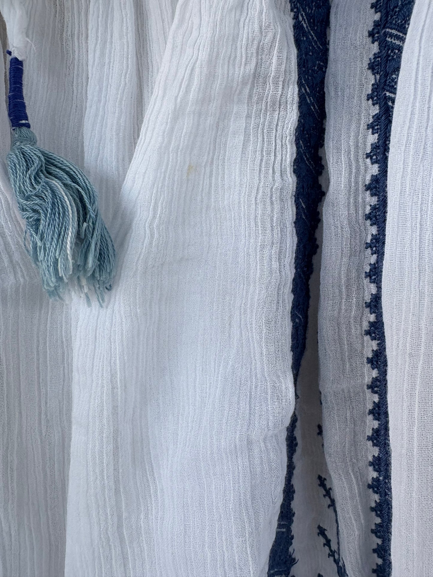 SLUIZ IBIZA. Blusa booho blanca bordados
