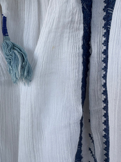 SLUIZ IBIZA. Blusa booho blanca bordados