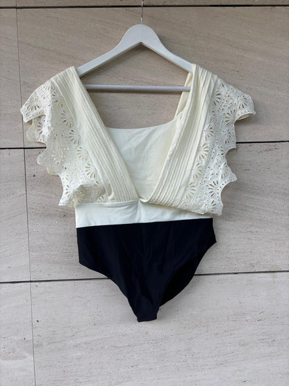 CHERRIES. Flowy purple top. Size XL