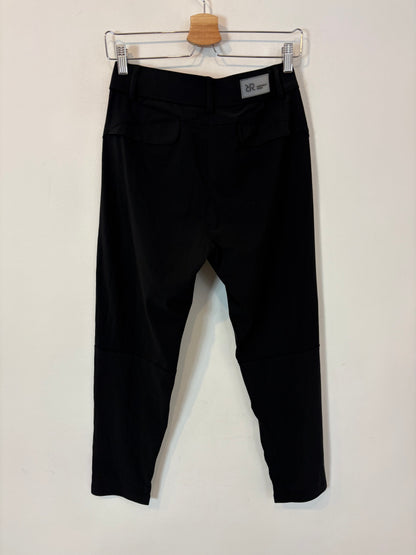 RAFFAELLO ROSSI. Pantalón negro textura