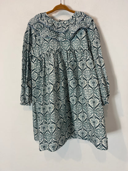 DOÑA CARMEN. Vestido estampado azules. T 8 años