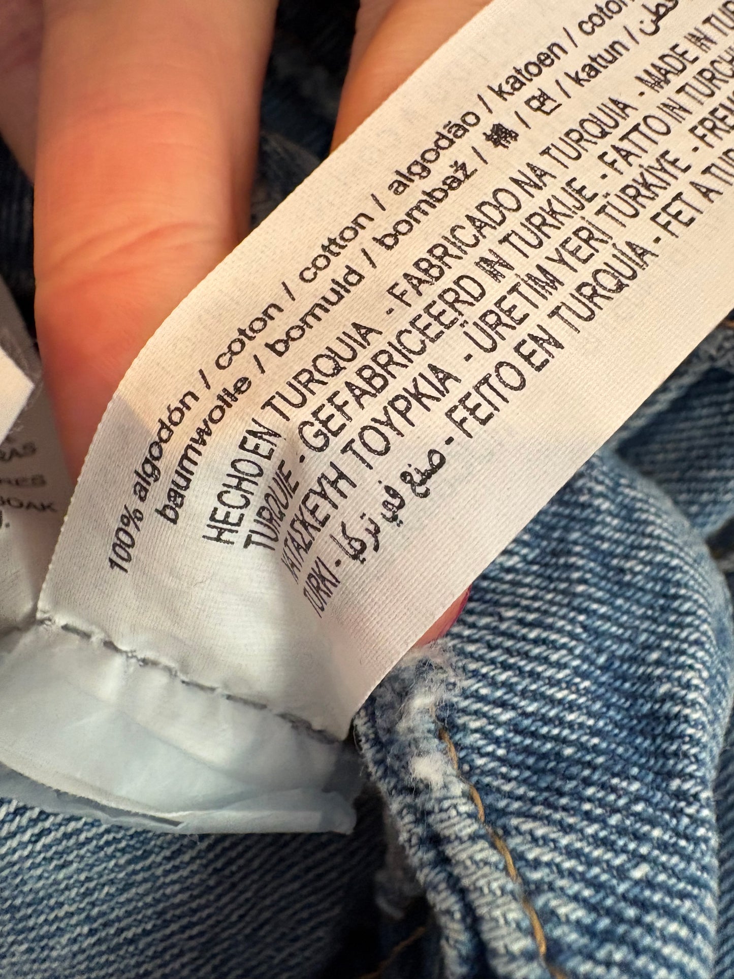 ZARA. Cazadora denim costuras