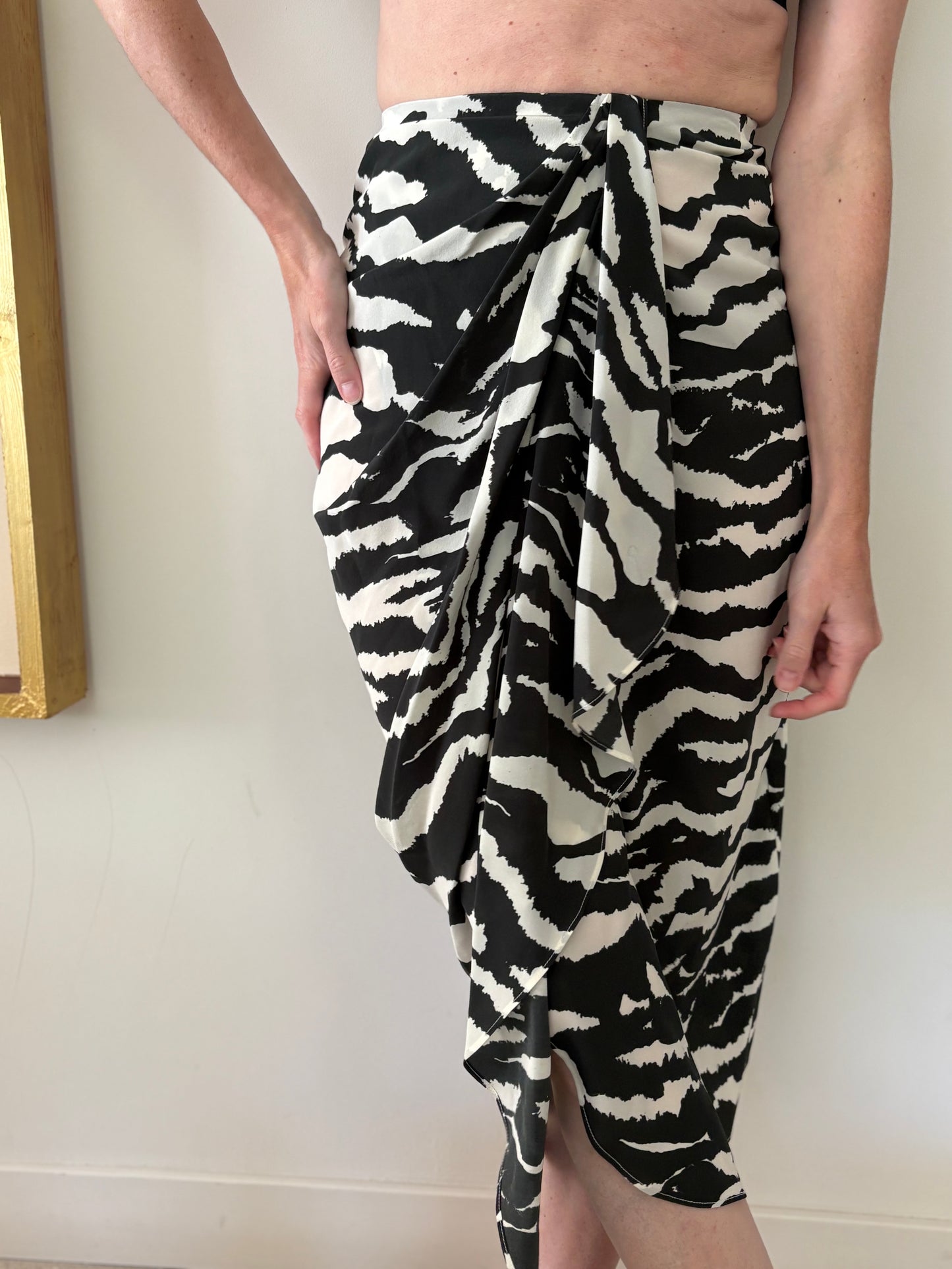 ISABEL MARANT. Animal print silk skirt, size 36