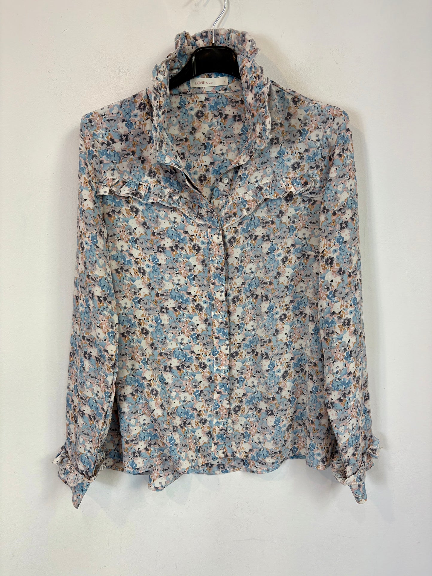 LOVIE & Co. Blusa fluida estamapda