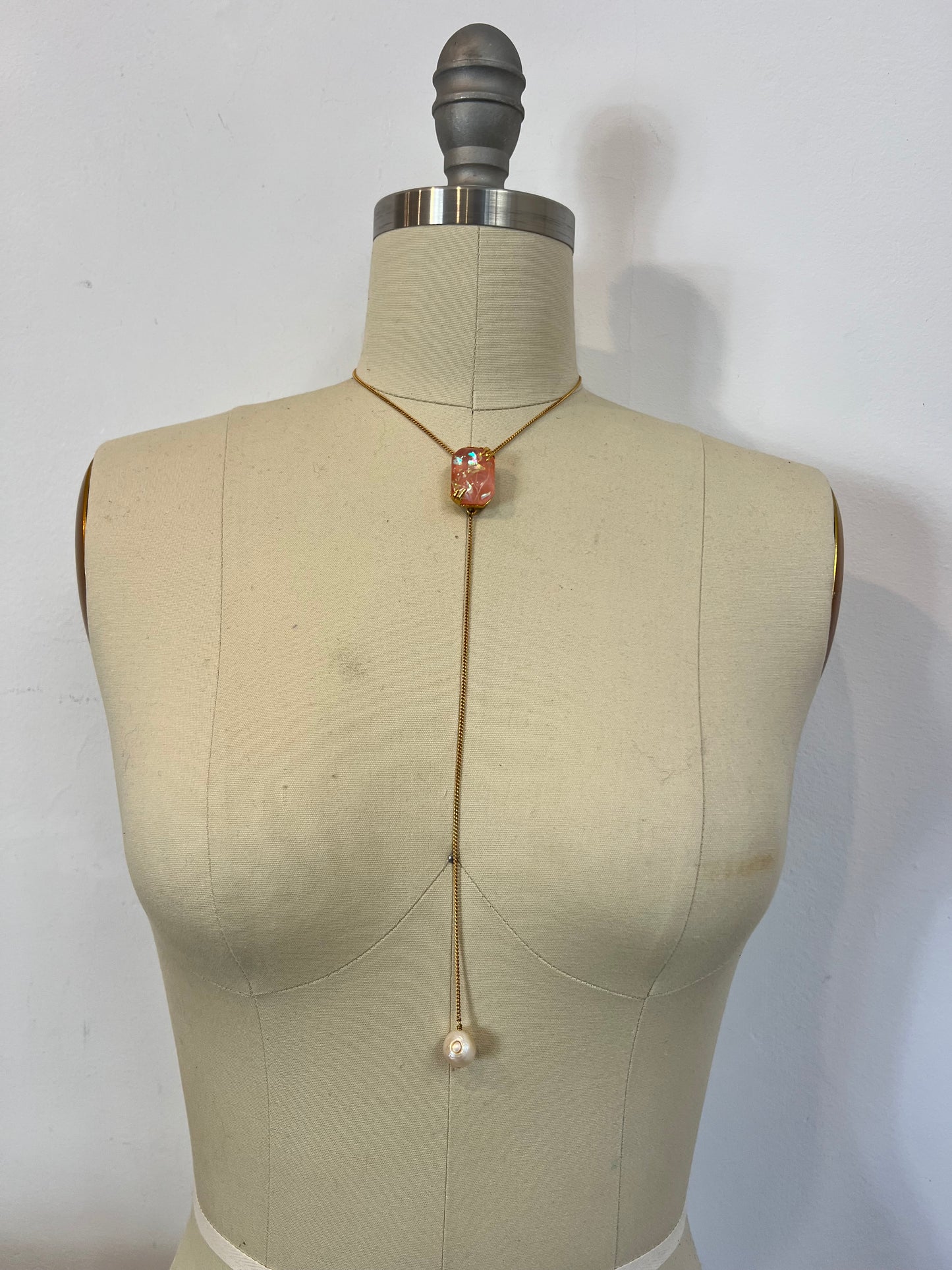 FORTE FORTE. Colgante piedra rosa