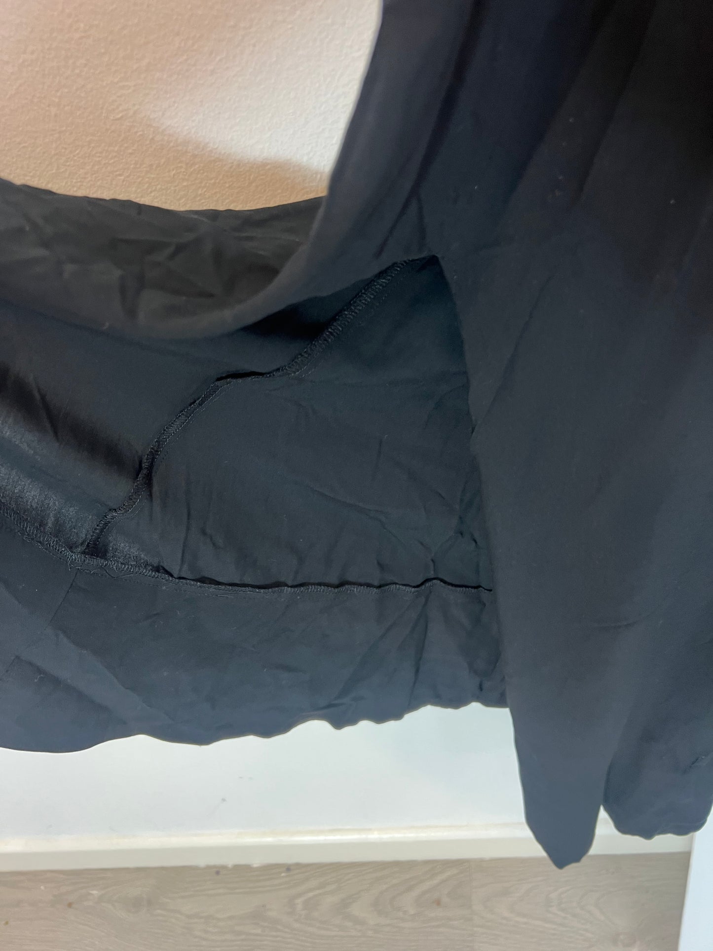 PARFOIS. Long black dress with straps. TM/L