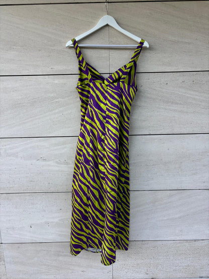 Vestido midi bicolor abertura