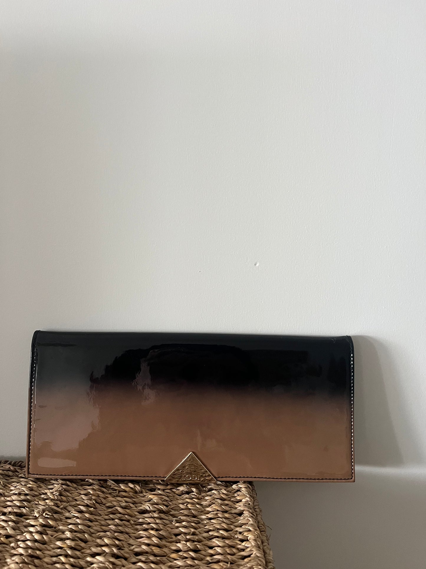 LODI. Cartera de mano vinilo