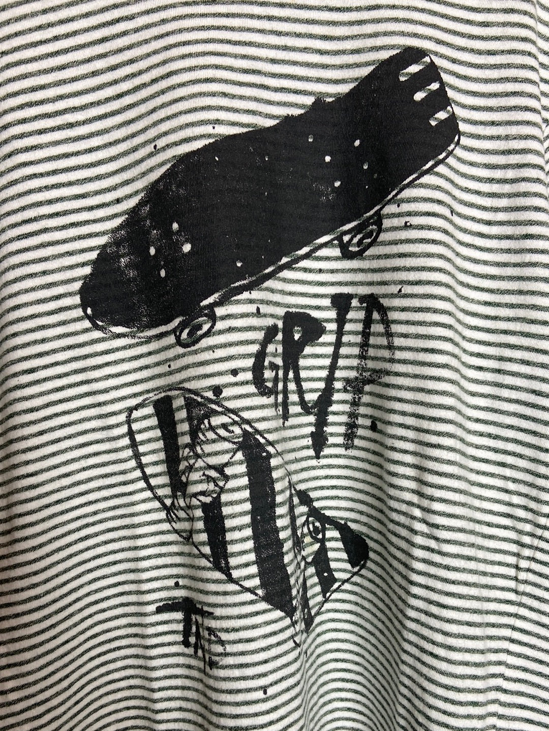 TUMBLE 'N DRY. Striped pattern T-shirt. Ages 8-10.