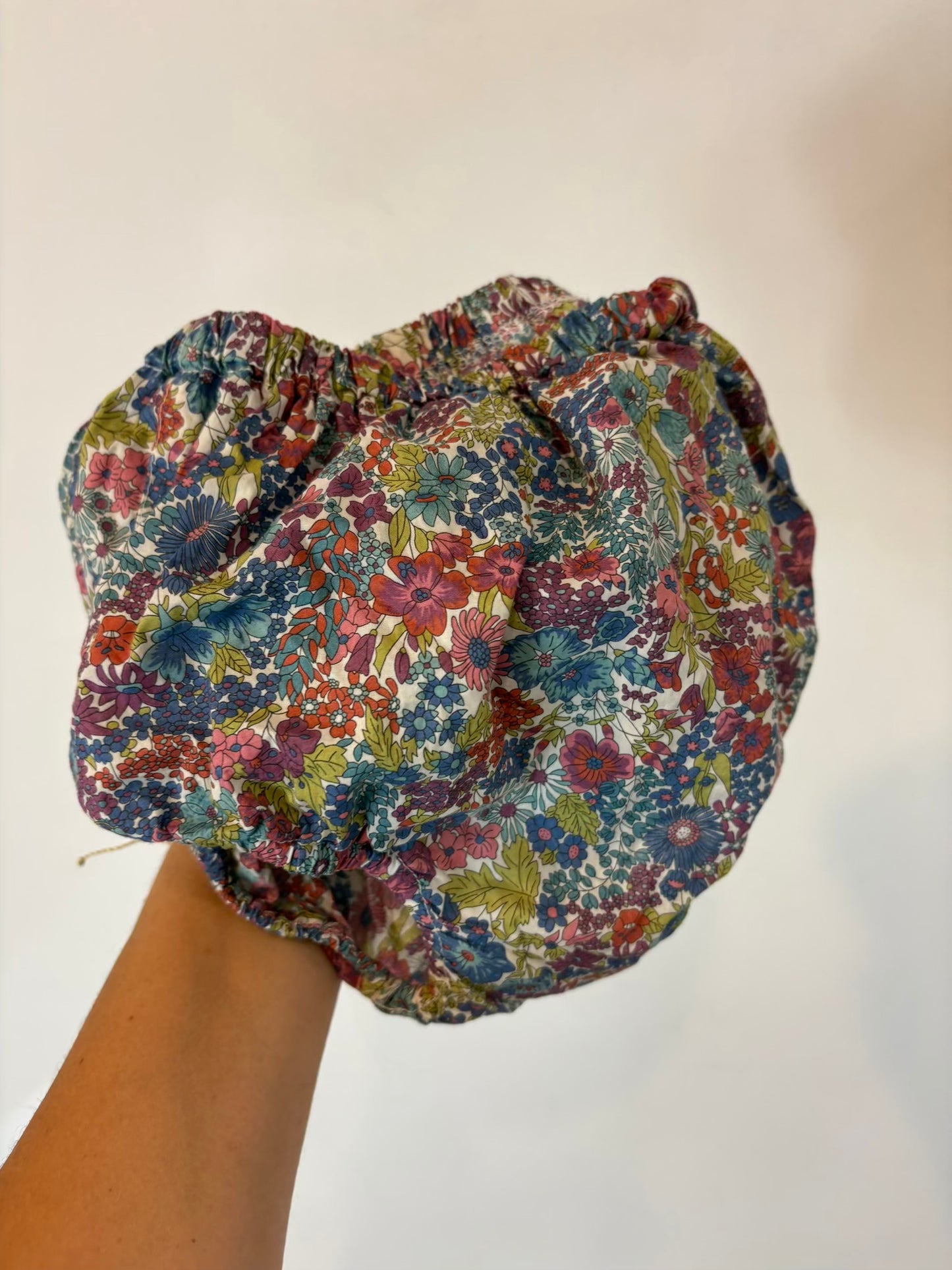 MAGIC STORIES. Culetin flores Liberty T.6-36 meses