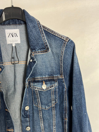 ZARA. Cazadora denim . T L