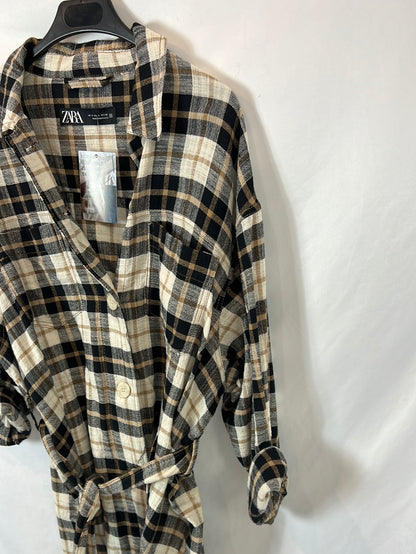 ZARA. Chaqueta cuadros cinturón. T S