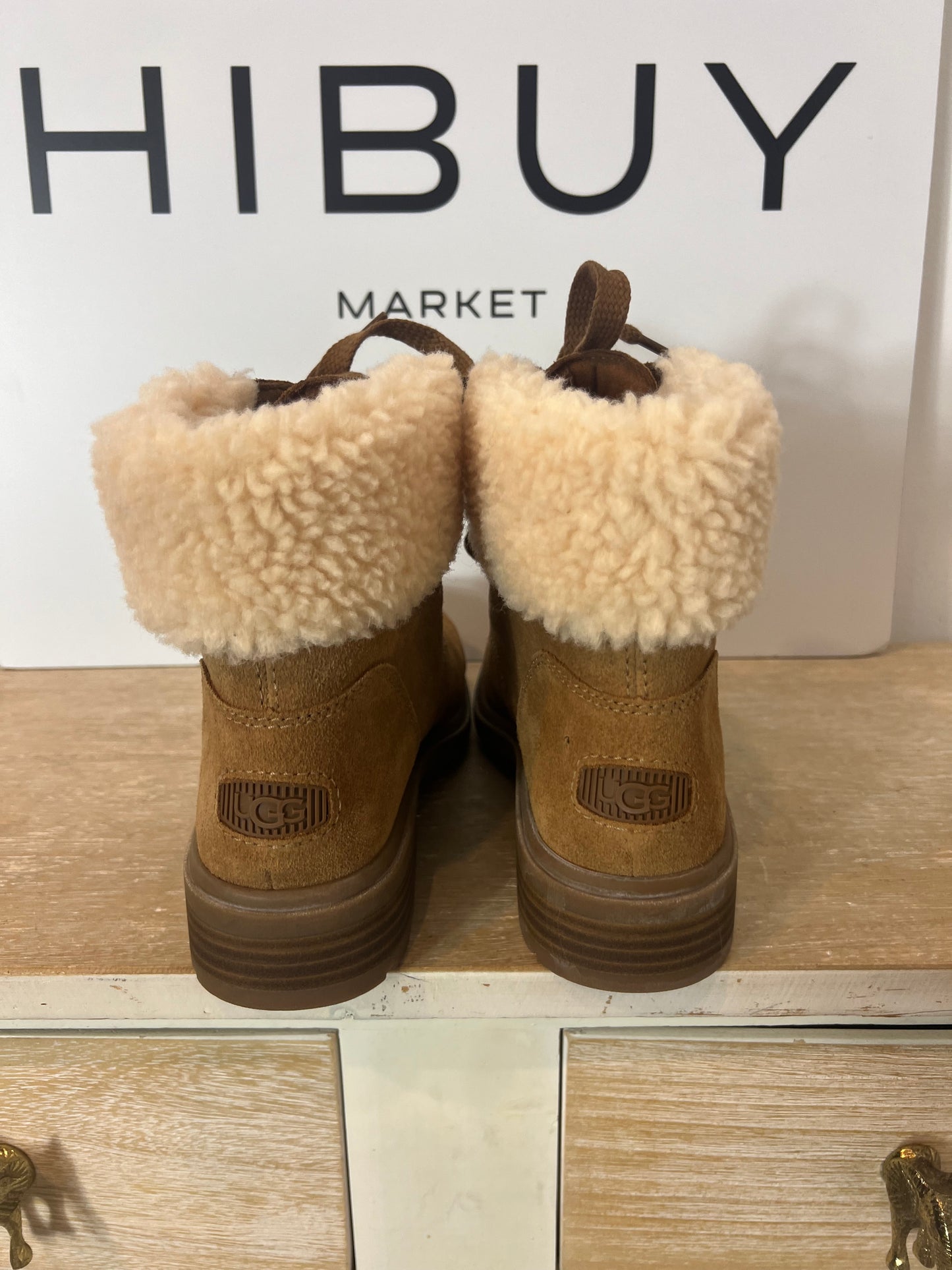 UGG.Botas camel piel borrego T.38
