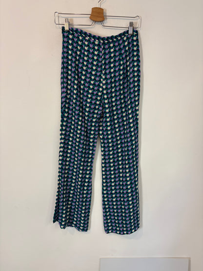 AMEÉ. Sleeveless fringed sweater S.(s)