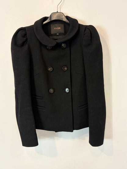 MAJE. Chaqueta lana en negro detalle hombros