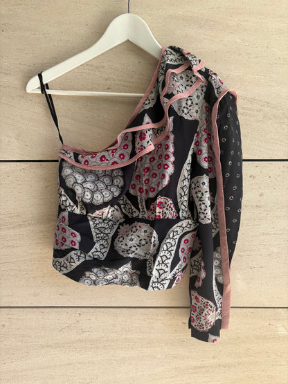 ISABEL MARANT. Top estampado asimétrico volante