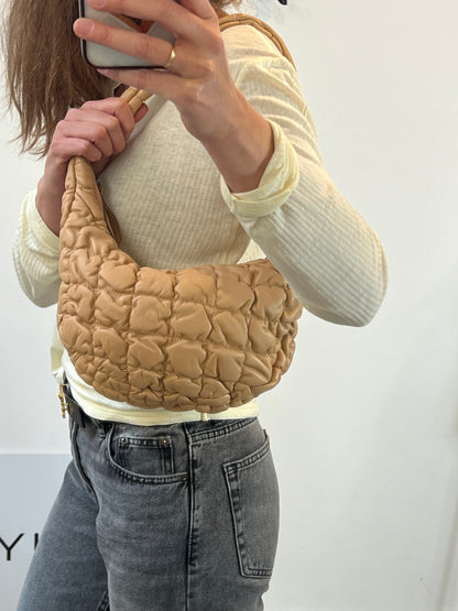 VINTAGE CENTURY. Bolso camel piel guateado