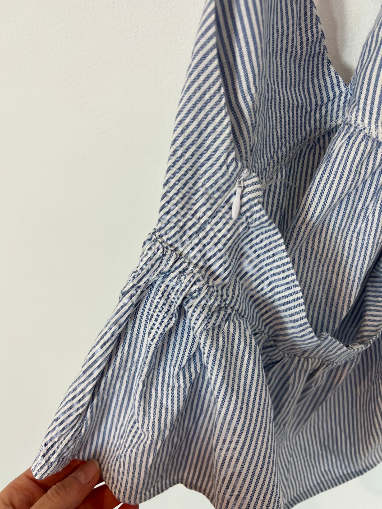 ZARA. Top rayas azul y blanco  T.xs