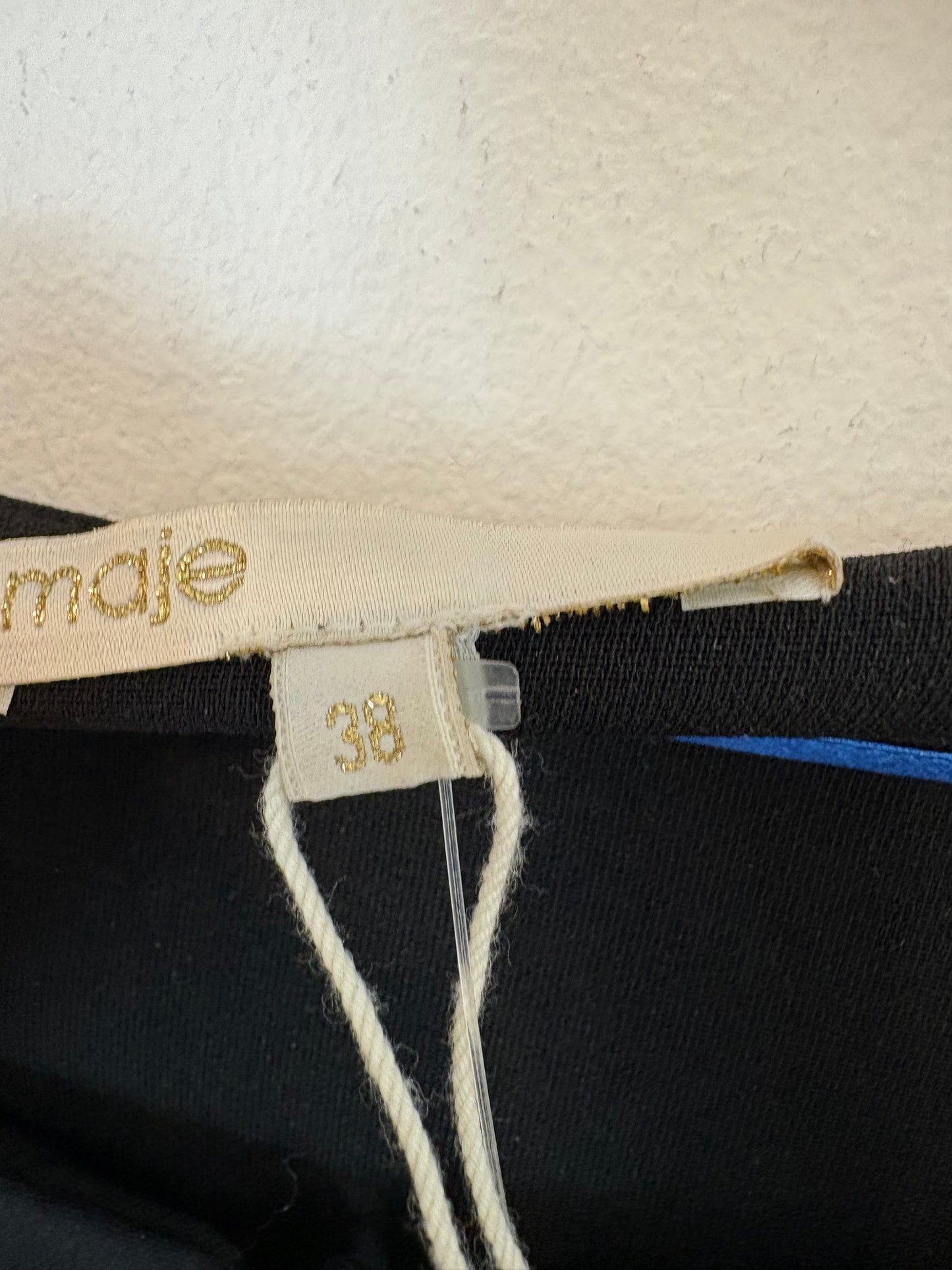 MAJE. Vestido negro corto bolsillos. T 38