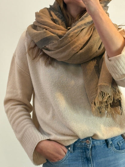 ZADIG & VOLTAIRE. Pañuelo tonos tierra
