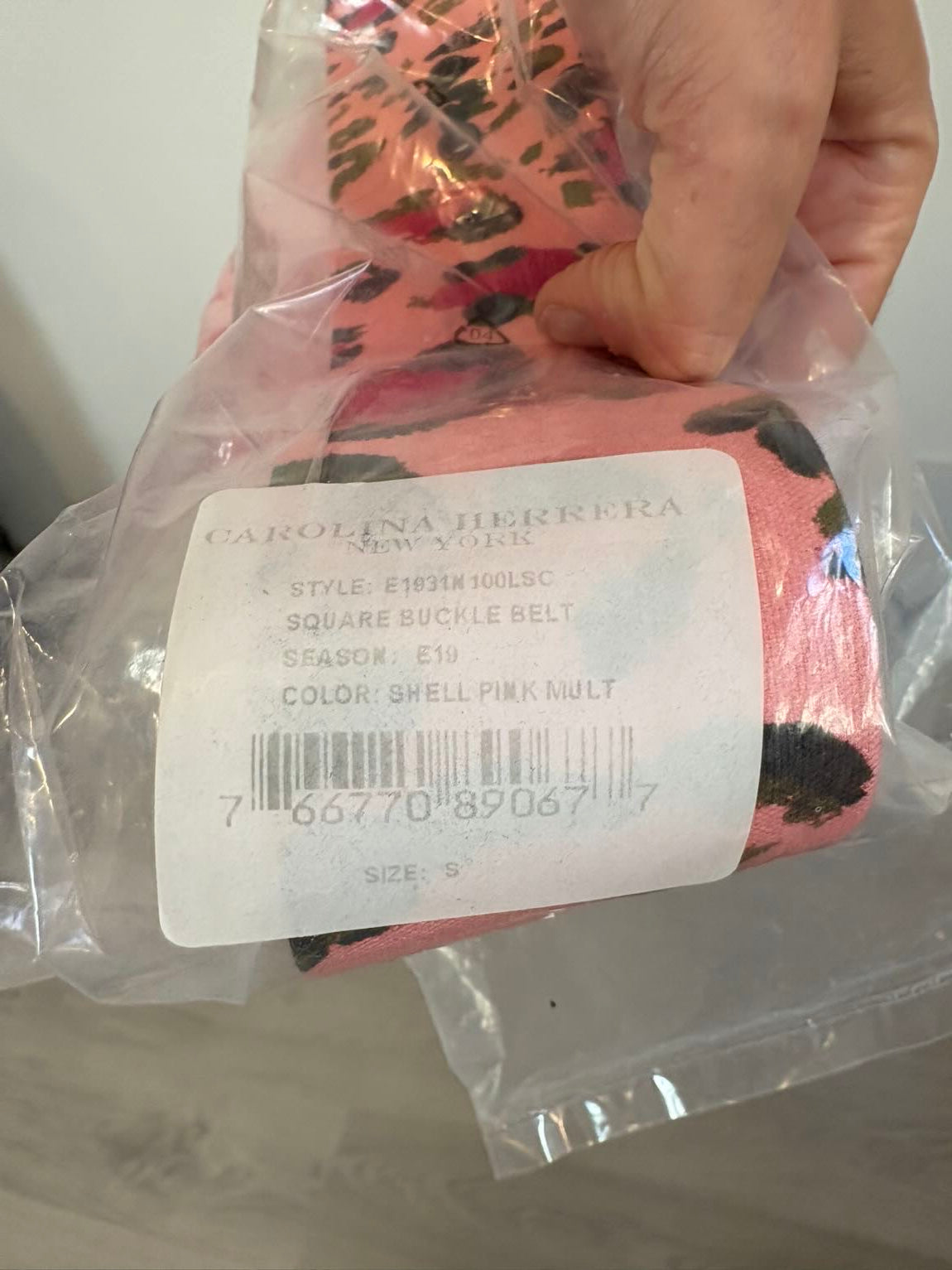 CAROLINA HERRERA . Falda midi estampado con cinturón