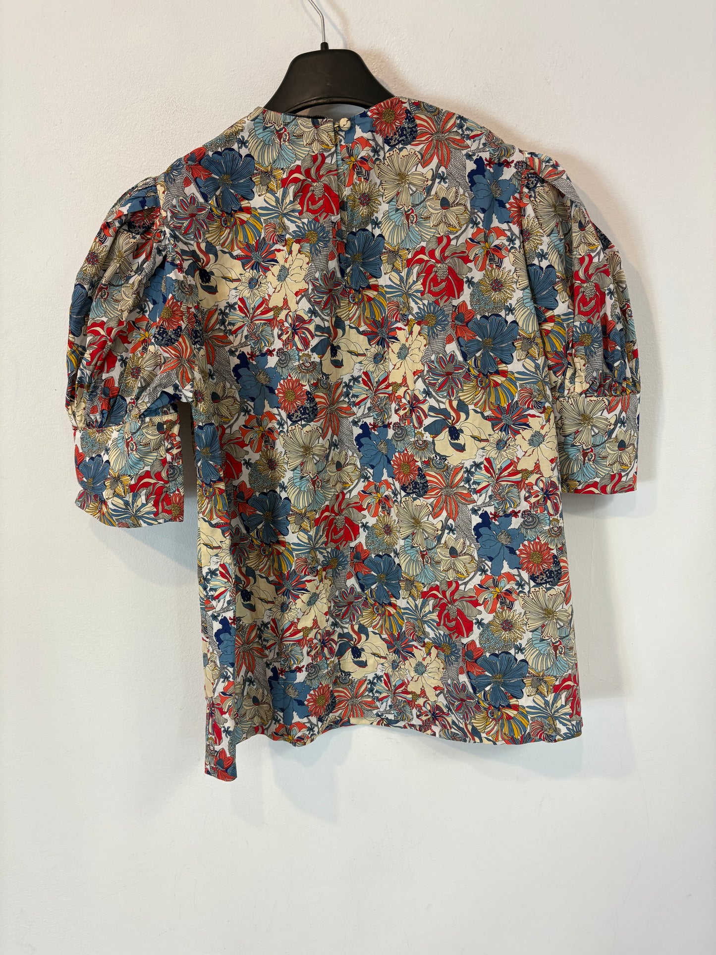 AMEÉ. Sleeveless fringed sweater S.(s)