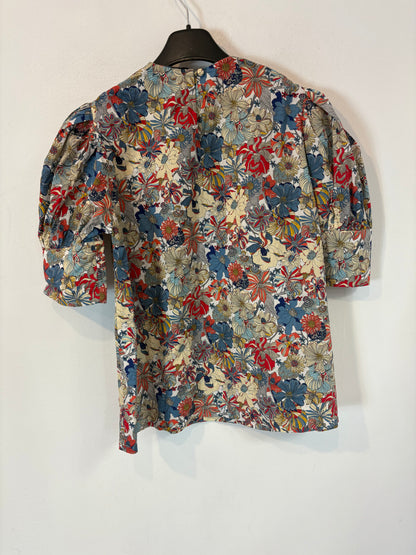 AMEÉ. Sleeveless fringed sweater S.(s)